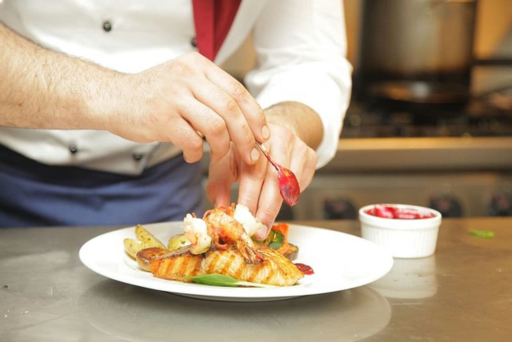 What Do You Need to Know Before Becoming a Top Chef? 